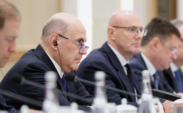 Мишустин заявил о снижении доллара в торговле с КНР до уровня погрешности