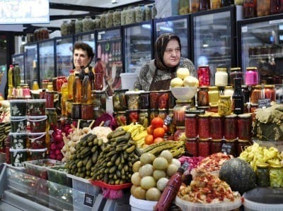 «Килограммами покупать не планируется»: сколько стоят продукты на московских рынках «Килограммами покупать не планируется»: сколько стоят продукты на московских рынках