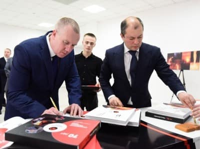 На Уральской Стали прошла ежегодная прямая линия с участием генерального директора Дениса Сафина