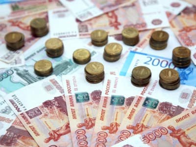 От девальвации до геополитики: названы главные «черные лебеди» августа для России