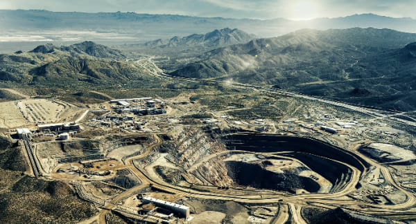 Трамп намерен заключить в Азии сделки по минералам, чтобы усилить давление на Си Трамп намерен заключить в Азии сделки по минералам, чтобы усилить давление на Си