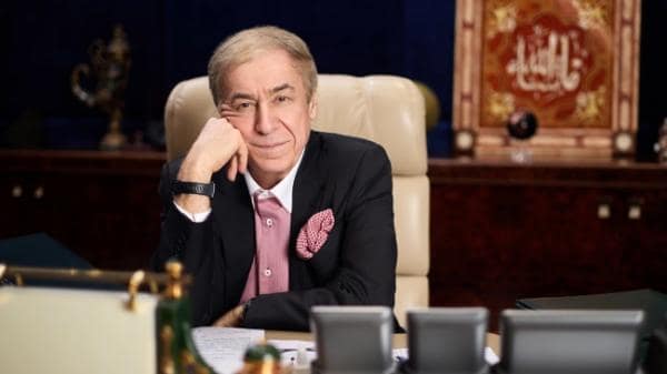 Михаил Гуцериев получил спецприз премии "Муз-ТВ" в номинации "Легендарный поэт" Михаил Гуцериев получил спецприз премии "Муз-ТВ" в номинации "Легендарный поэт"