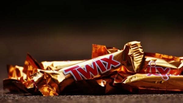 В РФ начали выпускать аналоги Snickers и Twix В РФ начали выпускать аналоги Snickers и Twix