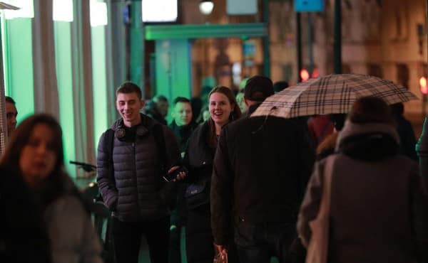 Социологи оценили, сколько зарабатывает и тратит средний класс в России Социологи оценили, сколько зарабатывает и тратит средний класс в России