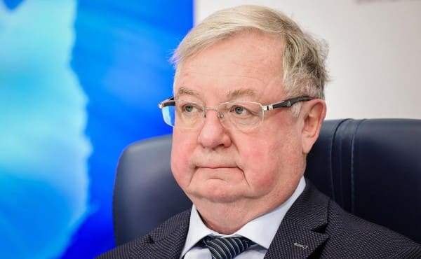 Степашин сравнил ситуацию с ключевой ставкой сейчас и в 1999 году Степашин сравнил ситуацию с ключевой ставкой сейчас и в 1999 году