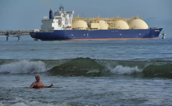 Экспорт сжиженного газа из России рухнул на фоне санкций Евросоюза Экспорт сжиженного газа из России рухнул на фоне санкций Евросоюза