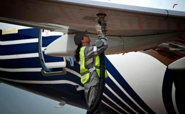 Траты российских авиакомпаний на «зеленые» полеты оценили в ₽258 млрд