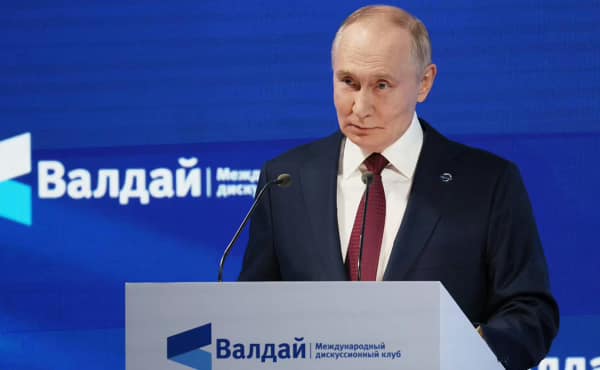 Путин объяснил необходимость повышения НДС Путин объяснил необходимость повышения НДС