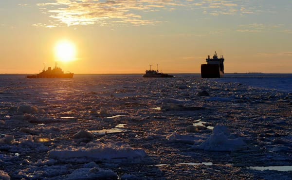 Объем перевозки сырья в акватории Арктики снизится после 2035-го на 40% Объем перевозки сырья в акватории Арктики снизится после 2035-го на 40%