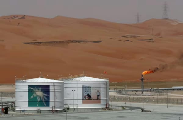 Поставки саудовской сырой нефти в Китай резко возрастут в октябре, сообщают торговые источники Поставки саудовской сырой нефти в Китай резко возрастут в октябре, сообщают торговые источники