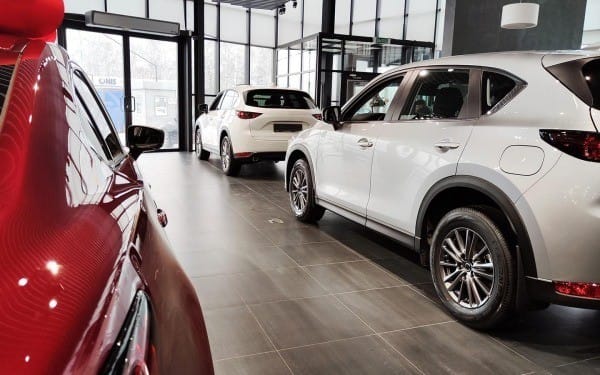 На российских складах зафиксировали избыток китайских машин