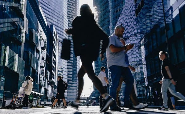 Власти решили установить, кто и почему в России не работает