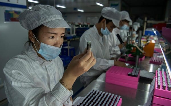 Экономика Китая замедлилась на фоне угрозы пошлин США