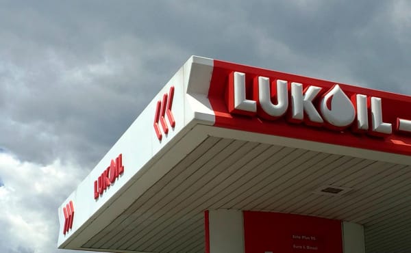 США дали месяц на сворачивание операций с «Роснефтью» и ЛУКОЙЛом